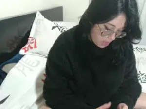 Anyone who correctly guesses the name of this sex toy gets a 30 second vid of me using it straight to their dm