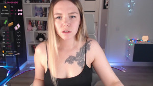 Juicy for you baby hit me up with any requests tonight you know I love getting them 2838652