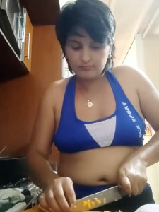 I am a financial dominatrix a Goddess a Queen I enjoy being spoiled Money luxury gifts being worshipped