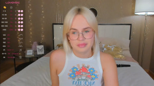 VALENTINES DAY CAMPAIGN Although I wish I could pick everyone to be my valentine I wanna do something special for