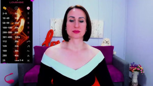 Hello my love I introduce myself a little showing my parts Do you like my big tits and my big ass would you suck my