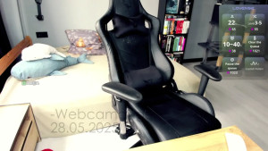 Sorry for being late today Chaotic pre-holiday day at work