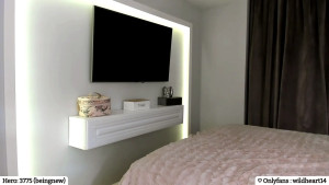 Sending you a chill 10min vid just teasing and smokin 4237560