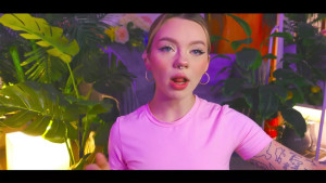 跟朋友一起出去玩 晚上就是要色色