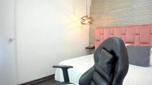 Vickiveronaxxx showed daddy her treehouse and how much she likes to eat d ck 2976952