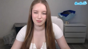 Im actually in love with this cage sammi has i need one soooo badly it stays on without issues so i could be locked