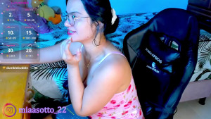 If you make it rain on me and hit my tip goal i ll let you watch me get showered in cum on my next live