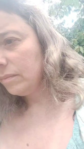 Holidays are coming soon Magic is in the air Now do you have a present for Tina today 2865886