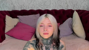 I love wearing fishnets i especially love having them ripped open 2845387