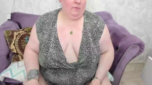 I have cream everywhere feet foot footplant feetfetish fetish toes nails footfetish cream