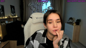 I want to make you a custom video Dm me for my custom video sale right now