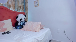 Hi guys I m doing mad Tuesday sale Live cam 10 minutes 15 First 5 guys only Tip me 15 and send me a message 2902462