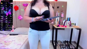 Tout en douceur en sensualité avec ces belles couleurs d automne cette série photos bien excitante et explicite pour