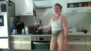 More Balloon popping my love but this time im wearing clear heels you can unlock the full 5 min vid later today 2976275