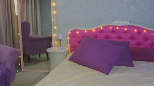 This guy hit me up on snap and said if you keep a secret you can come suck this dick my locations on find me ok Bet