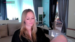 Here s another sneak peek at my new topless video FOXY S RUSHTO GAIN WEIGHT BEFORE SURGERY - I NEED FAT TO HAVE IT