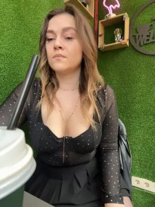 Sometimes you re the only one to show up and you have to entertain yourself 3 to see me open up Photos by David Cuerdon