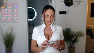 Sunday after work is easy breezy Time to go out for dinner and cum home to my new toys who s guna be up late I d love to