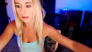 Que rico sera subir las escaleras y encontrarte con algo as devrame orden es orden porque ustedes lo pidieron 2908235