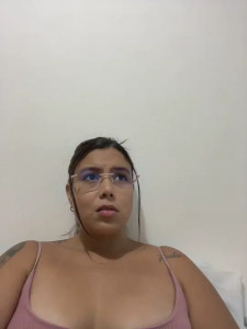 For you too is the shower your favorite time of the day Para ti también la ducha es tu momento favorito del día