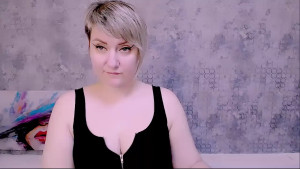 Got a new phone case that covers my nipples if I hold it like this 2935662