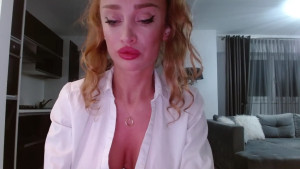 Buenos das traviesos Hoy la que se ha levantado juguetona soy yo y he querido masturbarme en mi camita con la almohada