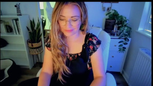 Good morning and happy Friday Middle of my workout and decided to tease my tight hole for you 2904322