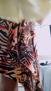 Only no me permite subir cierto contenido así que tengo contenido en venta por priv donde me hacen lluvia dorada info