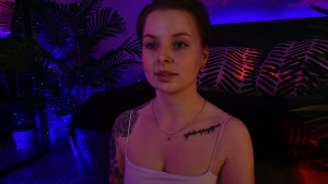 Felt so pretty today Took a bunch of new photos and videos for you in the cabin Im at