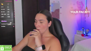 Oh no Ive forgotten how to use a chair Can you show me 2957770