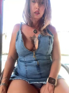 Do you like the way they bounce can you imagine yourself sitting in that chair send me a tip and you will see how good