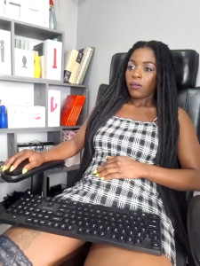 Got my first bad dragon toy today I had to much fun today at the taboo sex show can t wait for tomorrow