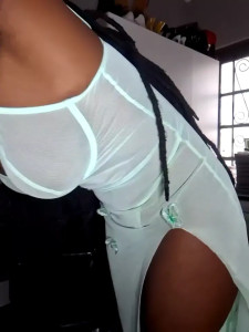 Good afternoon This sneak exhibitionist pic in the car I hope you are having a good afternoon