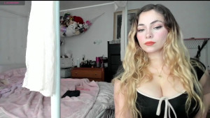 With this amount of growing followers I ll have post more and more casual and professionally taken nudes every week Make