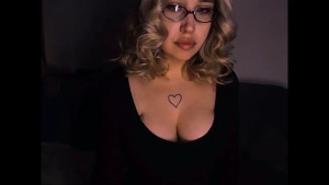 Watch your Mistress Live and you can chat with Me at the same time in the LiveStream Only Mistress can put her webcam on