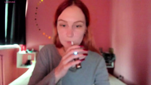 4 This was my first time ever squirting I have my butt plug in and fuck myself with my big dildo until I squirt all over