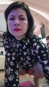 Y all I broke my foot I m at the orthopedic specialists office right now getting it checked and seeing if he is gonna