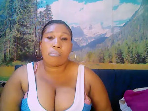 Veux tu me promener en laisse comme une bonne petite chienne BDSM Boobies 2893518