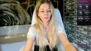 If you ve got a bone-r I wanna lick it Drop a 10 tip send me a photo of the bone in your pants and I ll send you a sexy