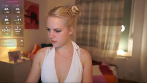 ALWAYS bend her over the bike and fuck her outside where you may get caught Short Video being fucked bent over the bike