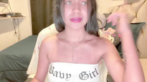 It s not often I wear baggy tshirts but when I do I make sure they are as cropped as possible 2921332