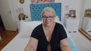 Wanna see the naughtier stuff Slide into my DMs 3966517