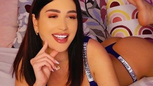 Super super sexy Have you ever gone out with a girl with super long hair I m growing my hair long again Grows about 8