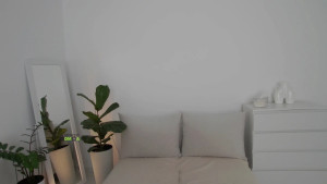 Im bored af rn DM me if your biggest fear is shark zombies or if you think im pretty 2928076