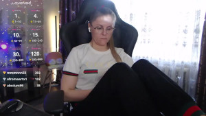 Happy Monday my BABES Smile because no one controls your happiness but you