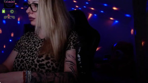 Playing with stickers on saturday was sooo fun BUT can anyone else not unsee the UP balloon effect confused boner alert