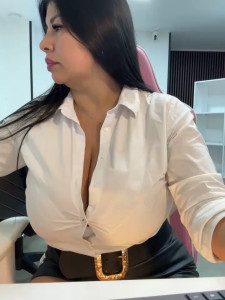 Busting a nice quick nut after a frustrating cam show I always hate camming towards the end of the month this year