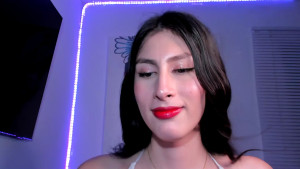 It s a lazy Sunday and I m bored out of my mind I m just sitting here going through my DMs Chat me up