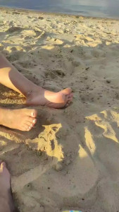 The back of my Christmas tie I m happy I could make something clean and symmetrical since it s difficult to tie my back